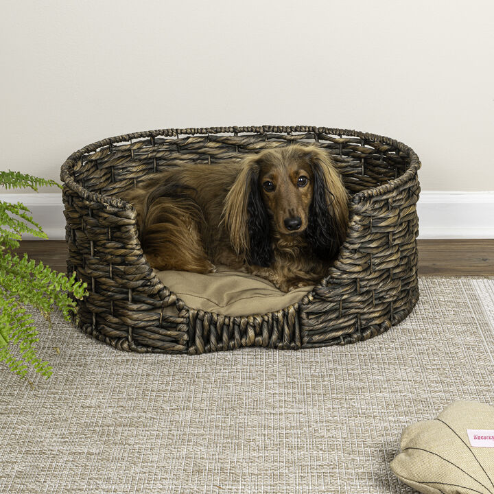 Perri Classic Farmhouse Handwoven Hyacinth Oval Pet Bed with Machine-Washable Cushion