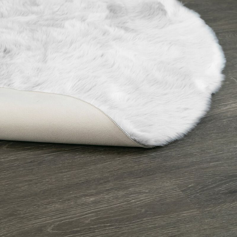 Glamour Home Aurora White Round Faux Fur Area Rug 4 Foot Wide