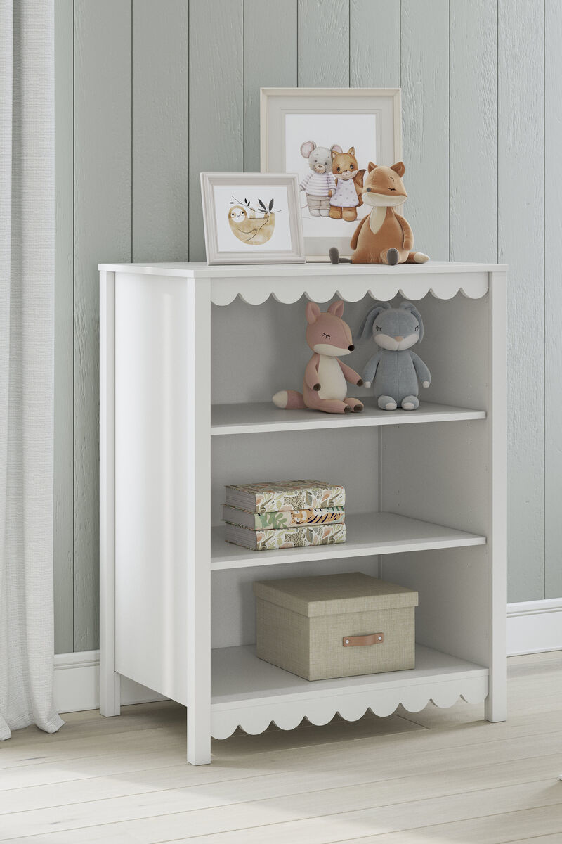 Hallityn Bookcase image number 1