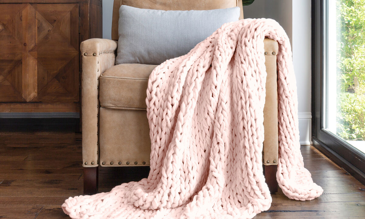 Chunky Hand-Knit Oversized Throw Blanket.