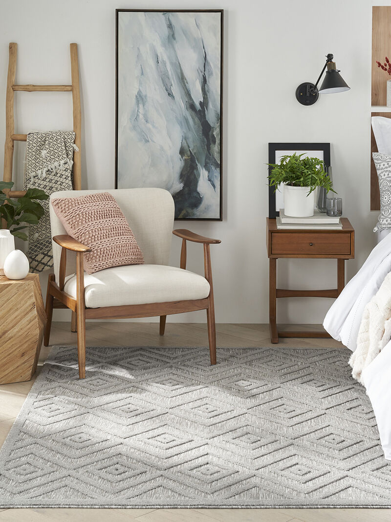 Versatile NRV01 Silver/Gray 4' x 6' Rug