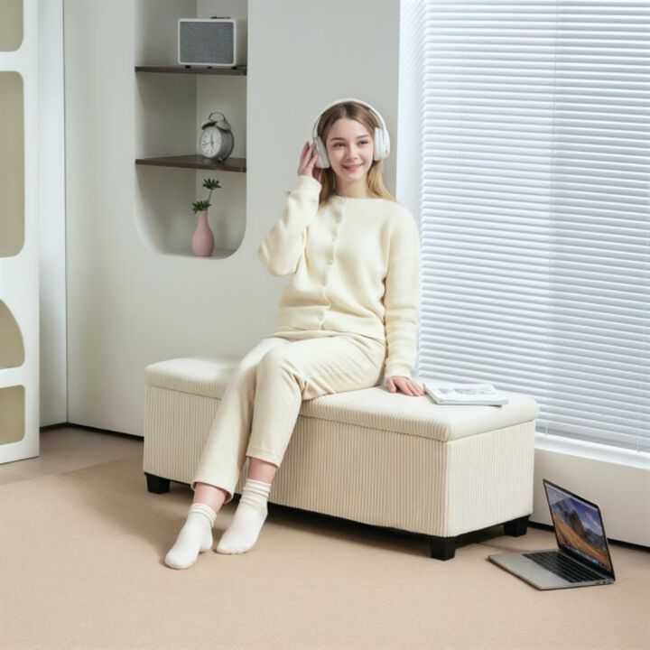 Modern Bed Bench with Upholstered Cushion for Comfort and Storage