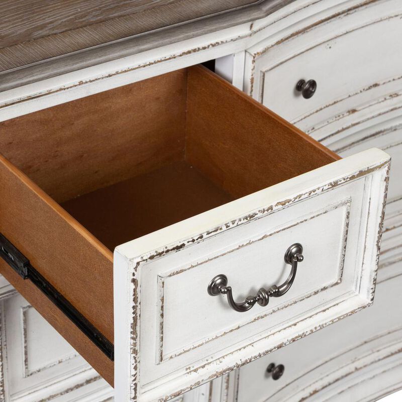 Liberty Furniture Magnolia Manor 9 Drawer Dresser in Antique White image number 5