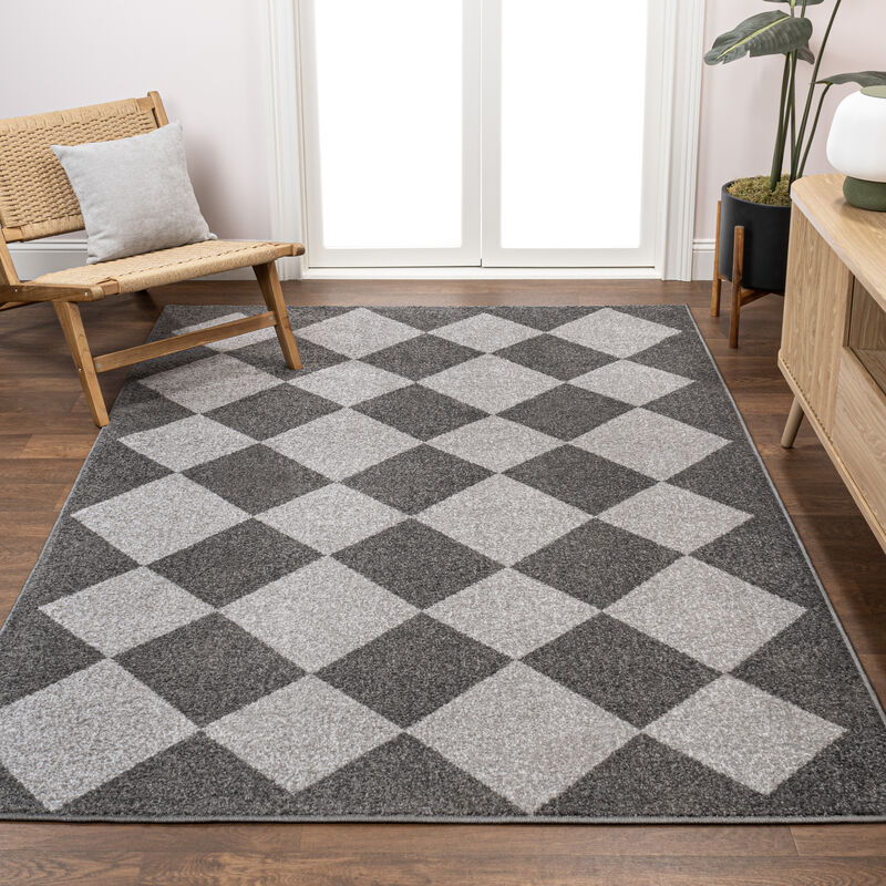 Draper Classic Geometric Diamond Pattern Area Rug