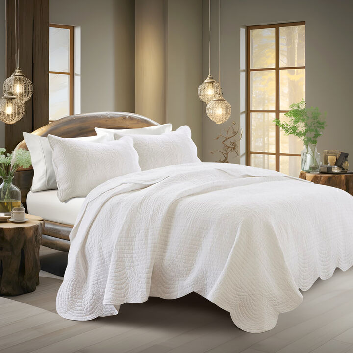 Gracie Mills Salvatore 3-Piece Reversible Country-Inspired Scalloped Edge Quilt Set