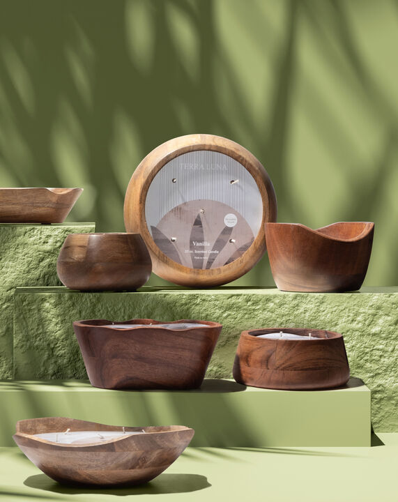 9" 14 Oz Vanilla Curvy Wood Bowl Candle