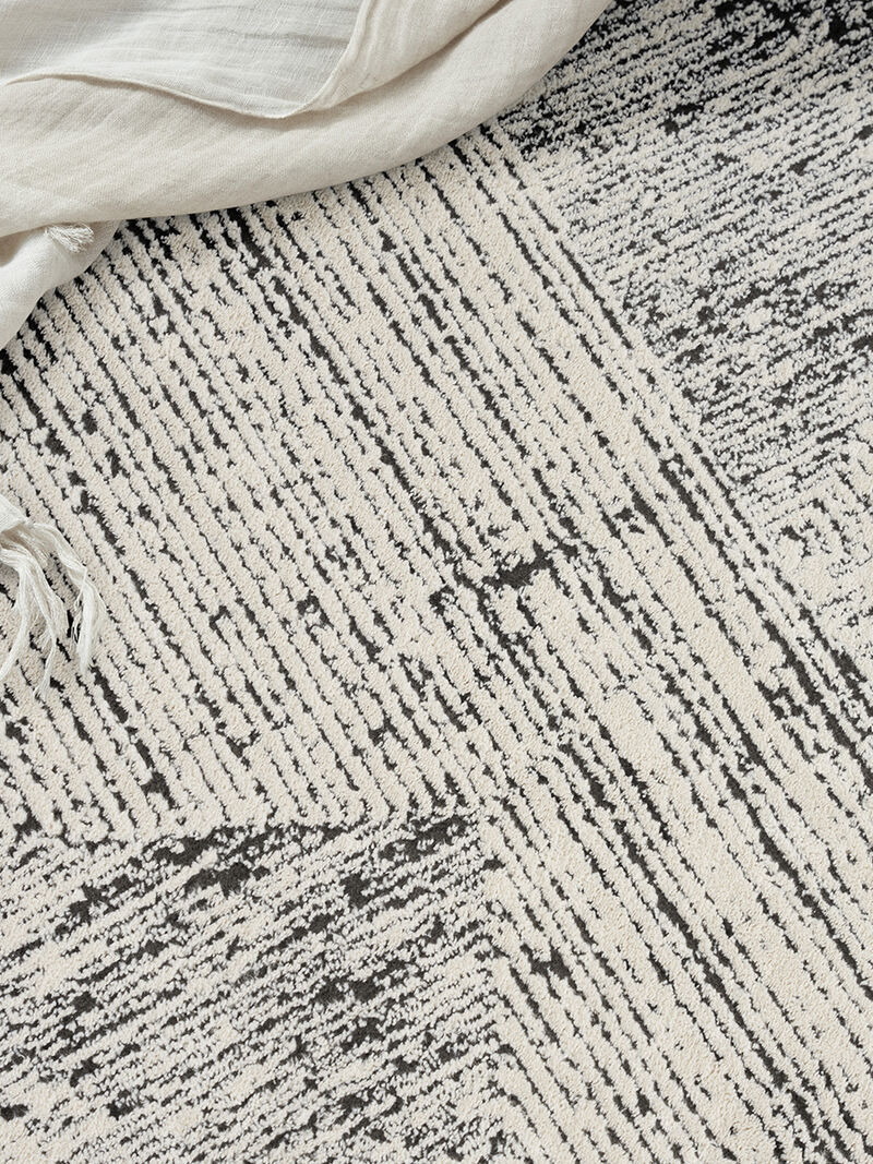 CK024 Irradiant IRR01 Cream/Black 5'3" x 7'3" Rug image number 5