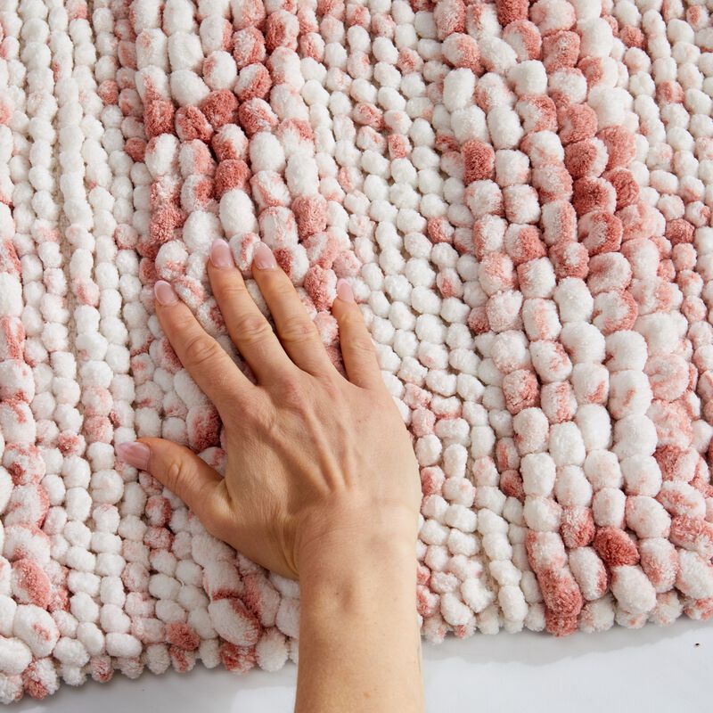 Market & Place Microfiber Textured Plush Bath Rug