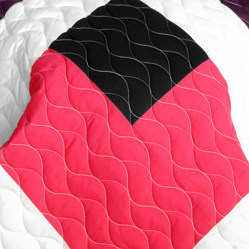 Reversible 3PC Patchwork Quilt Set Queen Size with Vermicelli Quilted Stitching-Pink image number 4