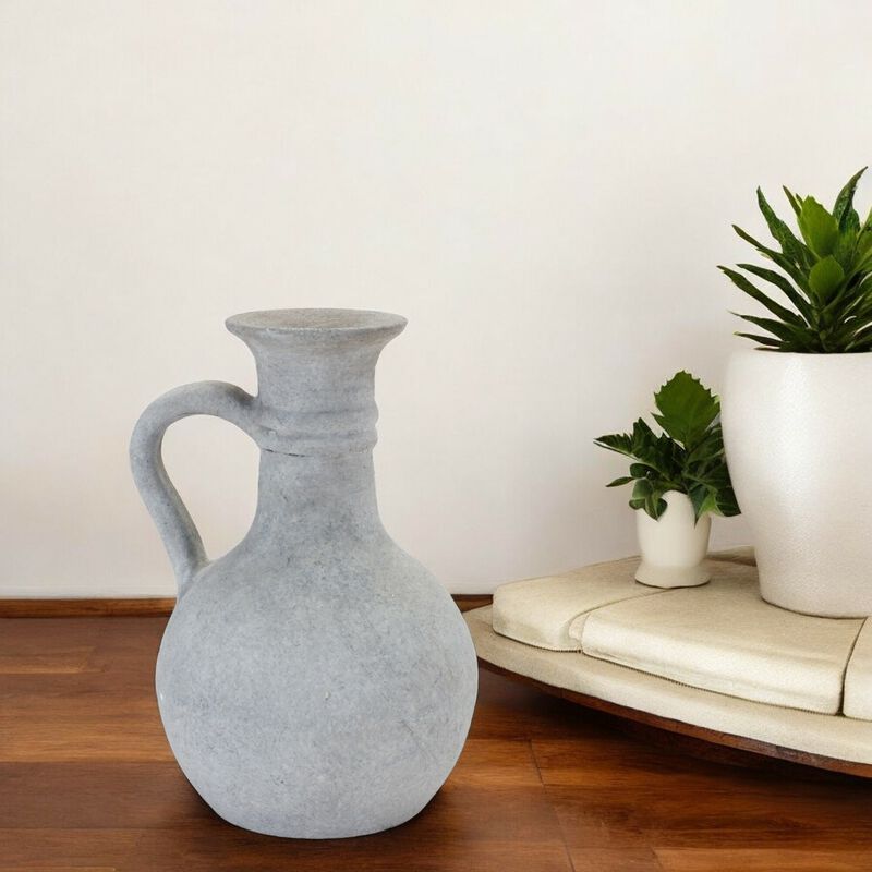 Lightweight Resin Pitcher for Stylish Beverage Service