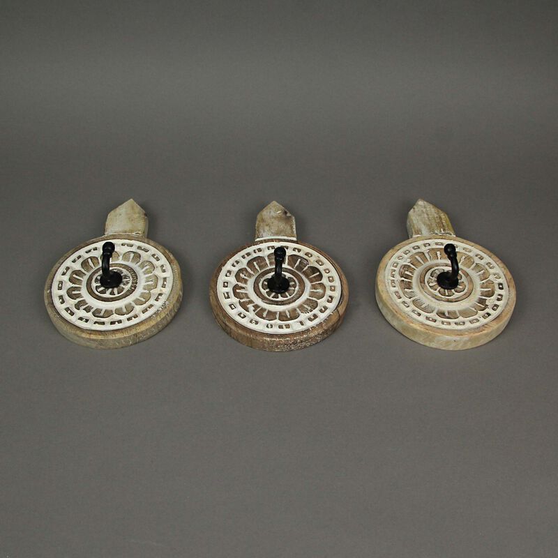 Set of 3 Hand Carved Wooden Wall Hooks Decorative Floral Coat Towel Hanging Art image number 4