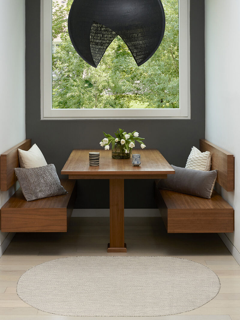 Courtyard COU01 Ivory/Silver 3' x 5' Oval Rug