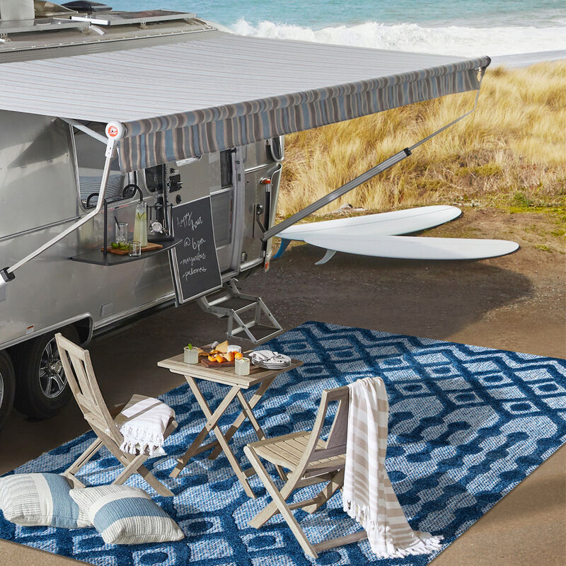 Peralta Moroccan Diamond Indoor/Outdoor Area Rug