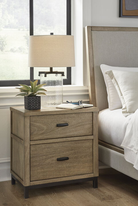 Tomtyn Nightstand