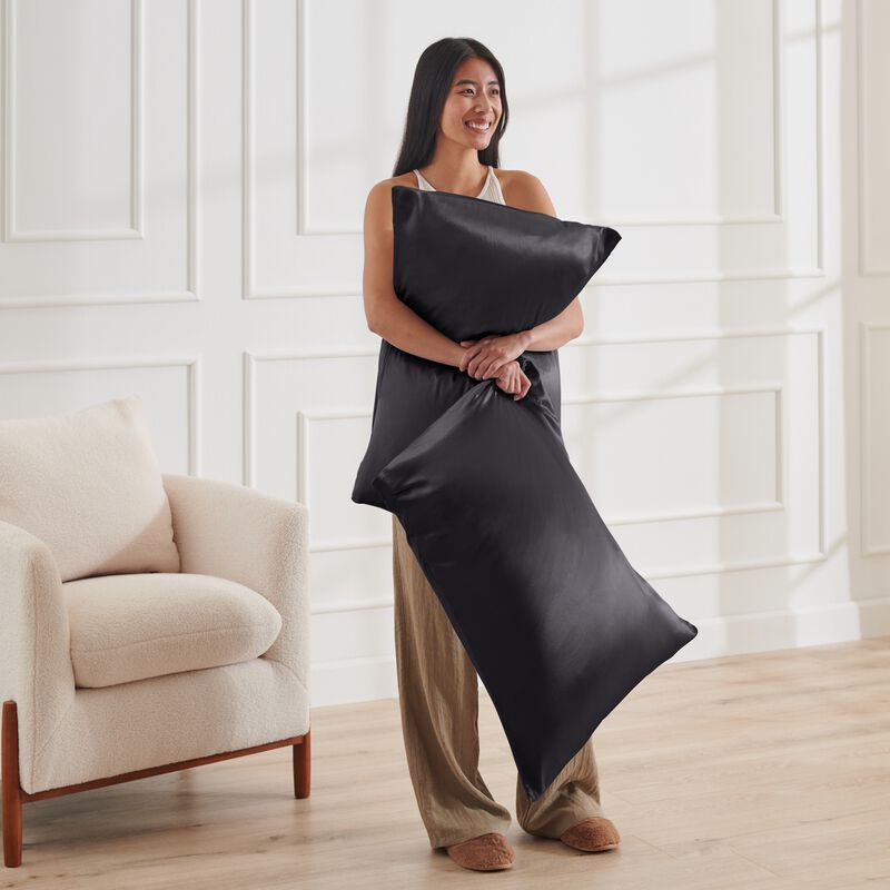 Satin Pillowcase Set for Hair and Skin image number 3