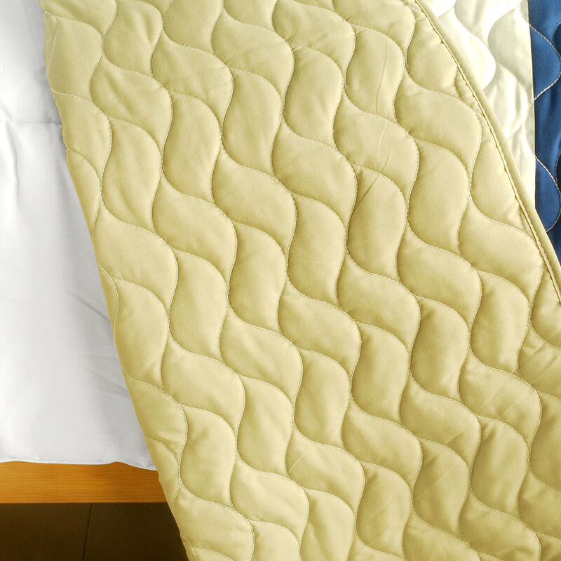 3 Piece Quilted Patchwork Quilt Set, Pure Sea Air Bedroom Bedding Design-Blue image number 4