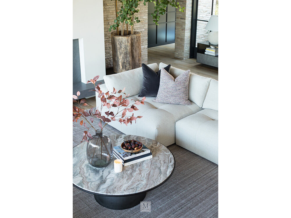 Becki Owens Harper 6-Piece Sectional | Mathis Home