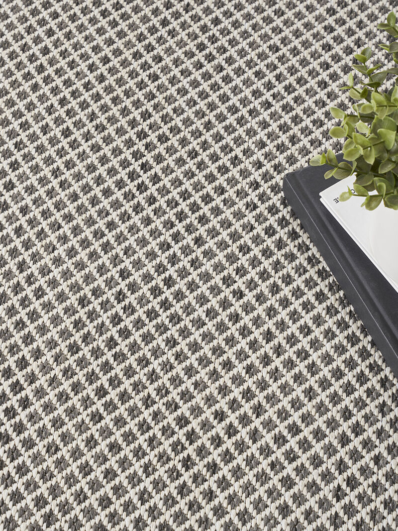 Courtyard COU01 Ivory/Charcoal 5' x 8' Oval Rug