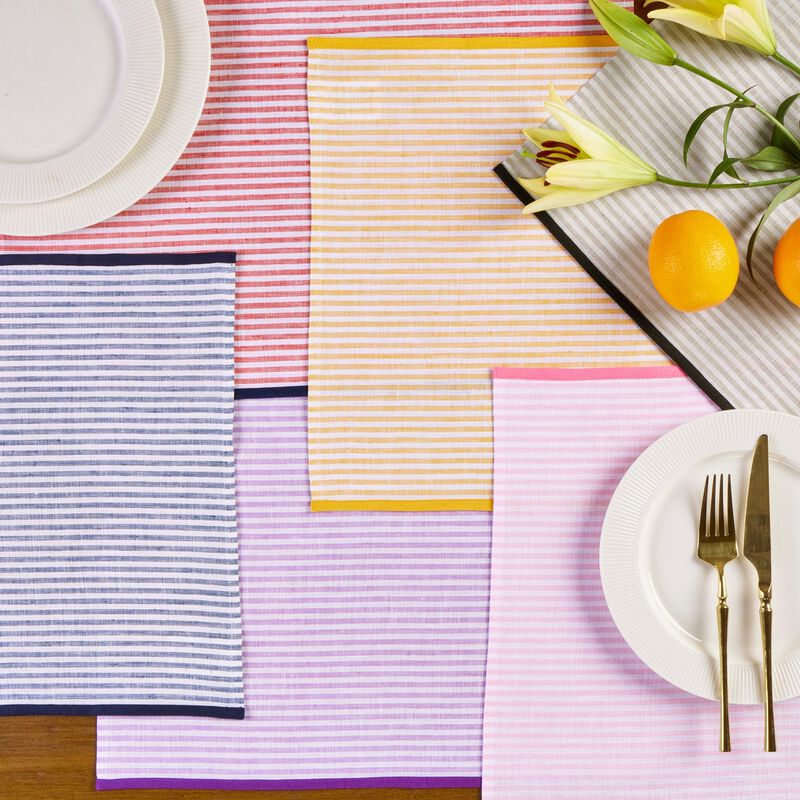 Solino Home Carmine 100% Linen Placemats &ndash; Set of 4, 14 x 19 in, Machine Washable, Holiday and Everyday Dining