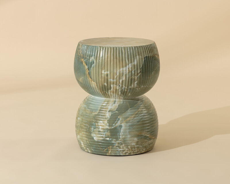 Gemina End Table image number 2