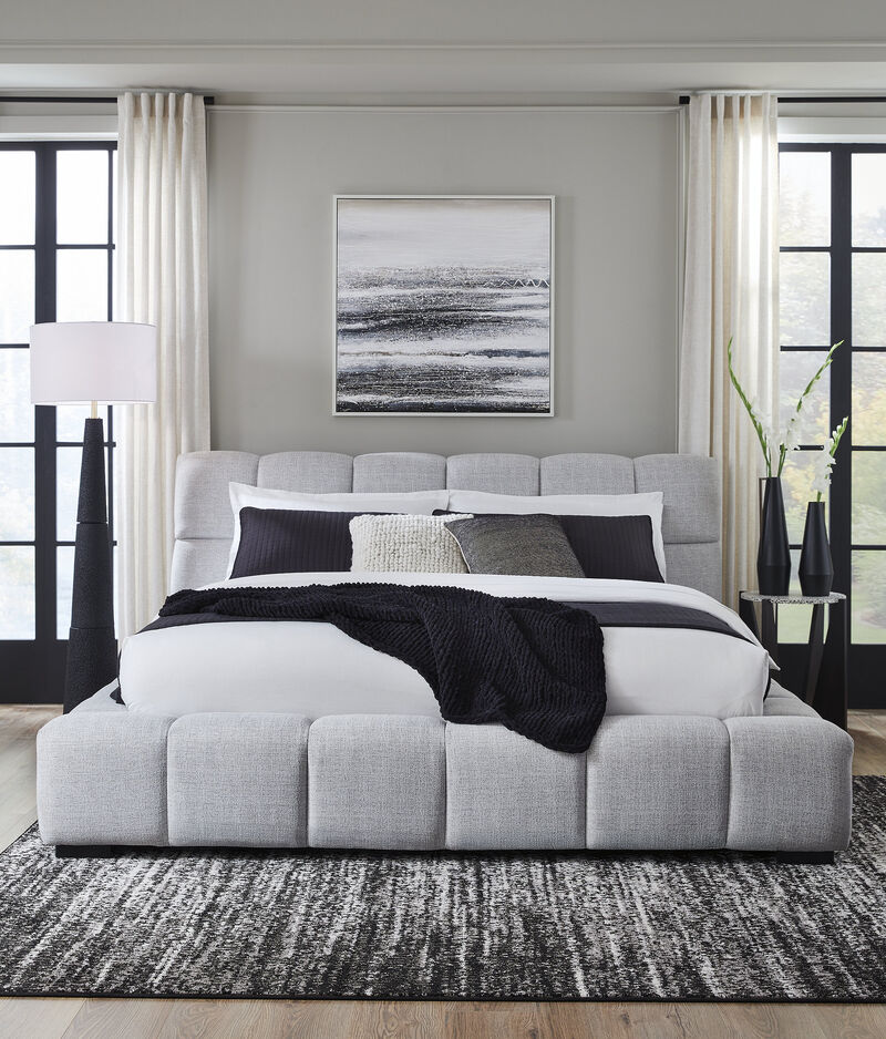 Jesstean Queen Upholstered Bed image number 1