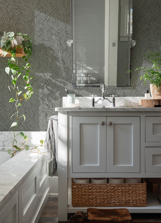 Holzer Dark Green Fern Wallpaper