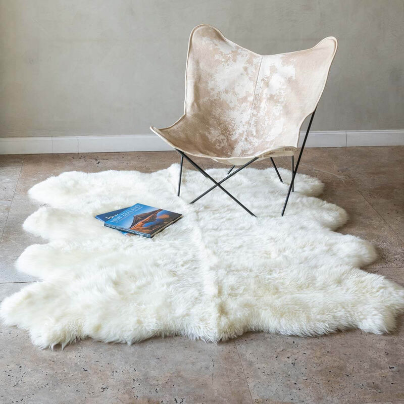 Genuine Sheepskin Rug "Octo" (5' 11'' x 5' 11'') – Soft & Fluffy Eight Pelt Lambskin Rug - Made in Argentina