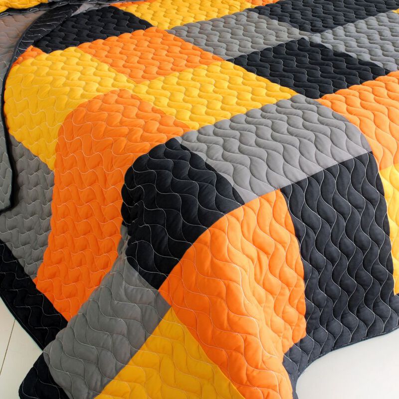 Full Queen Mild Winter 3 Piece Patchwork Quilt Set with Vermicelli Quilting image number 3