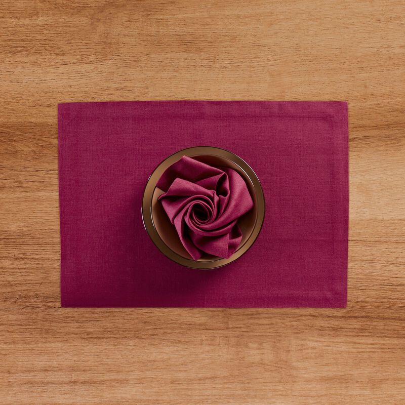 Solino Home Diana 100% Linen Dinner Napkins &ndash; Set of 4, 20 x 20 in, Machine Washable, Holiday and Everyday Dining