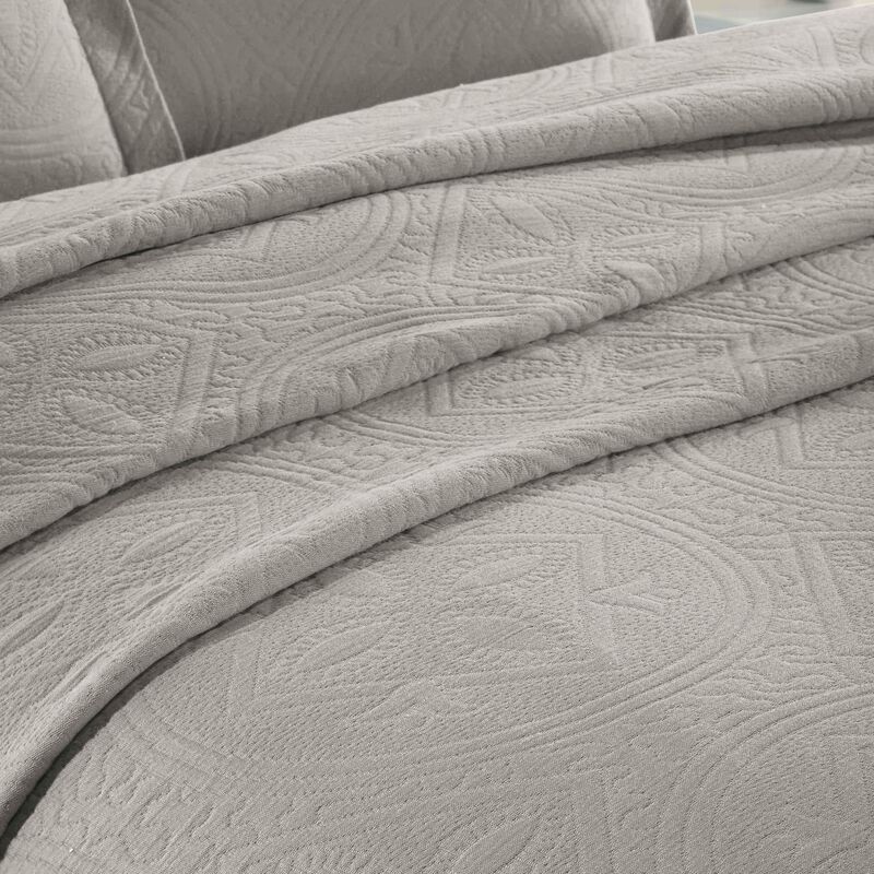Lightweight Cotton Bedspread Set 3-Piece, Celtic Circle Patterned Matelasse image number 2