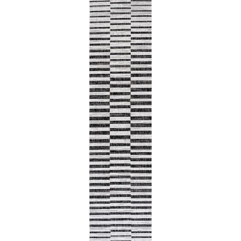Sukie Modern Offset Stripe Indoor/Outdoor Area Rug