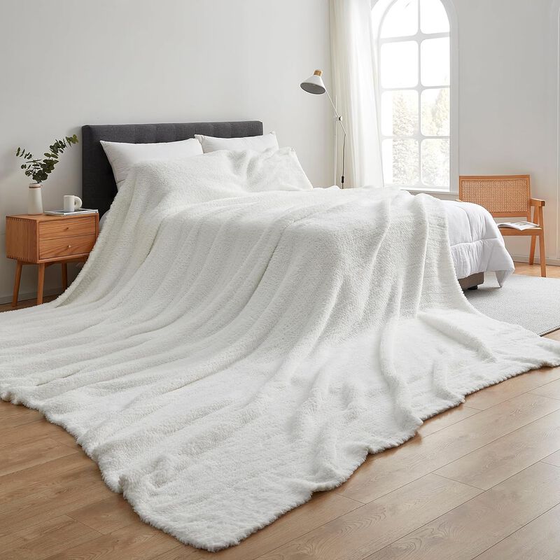 Longer than Long - Coma Inducer� Plush Blanket (115" x 180")