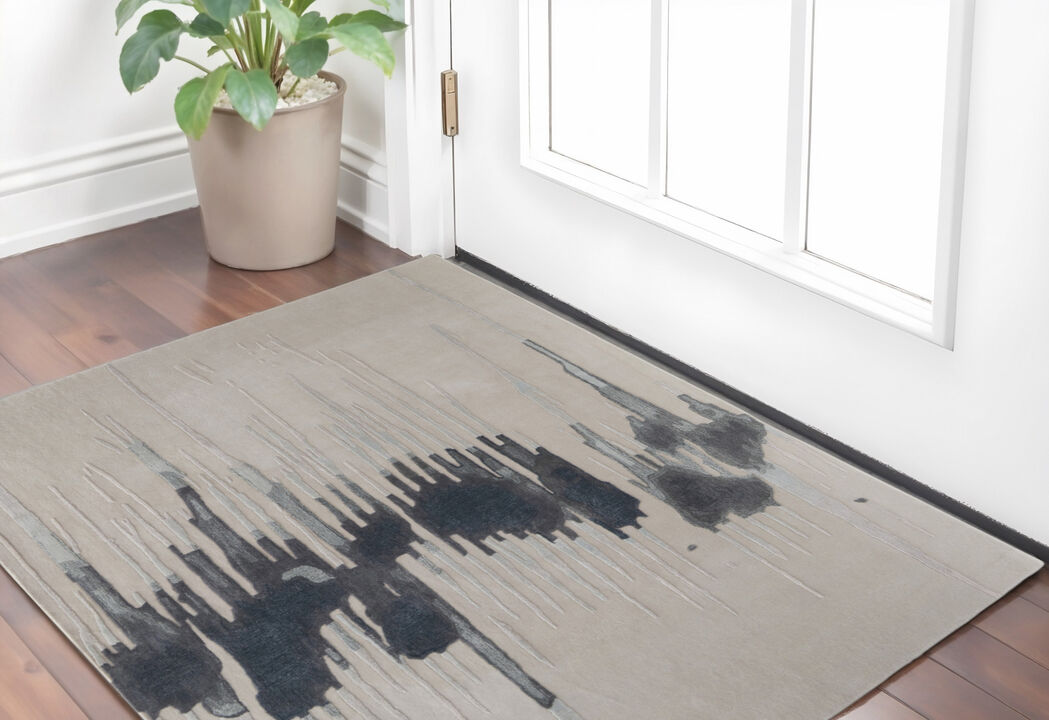 HomeRoots Abstract Hand Tufted Area Rug
