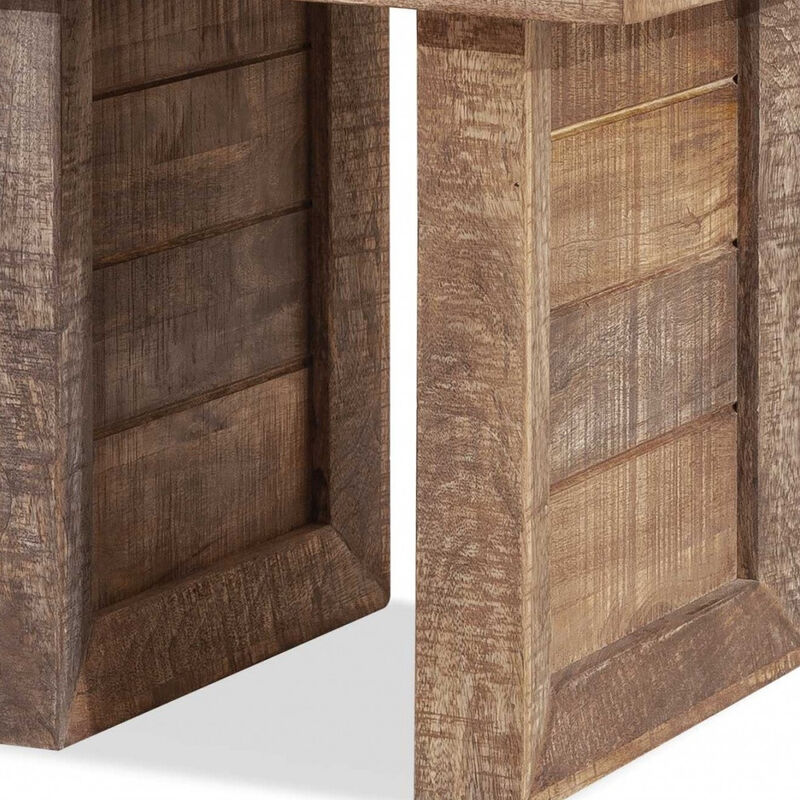 Rustic Square End Table in Solid Wood &ndash; Sturdy and Stylish