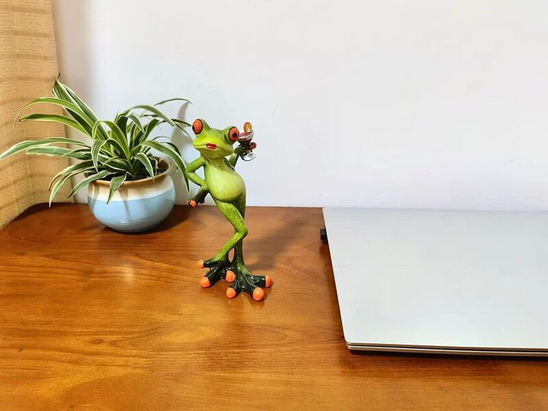 Frog Figurines Decor image number 3