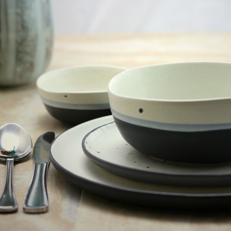 Gibson Elite Rhinebeck 16 Piece Stoneware Dinnerware Set image number 4