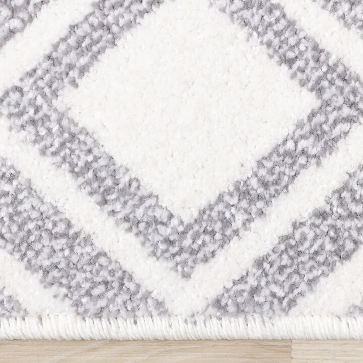 Novelle Home Claremont Grey White Southwest Area Rug, 5'3 x 7'7