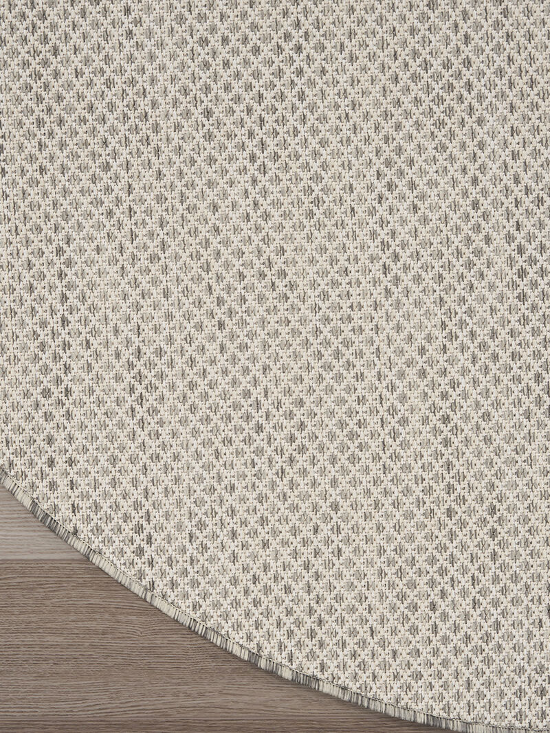 Courtyard COU01 Ivory/Silver 3' x 5' Oval Rug