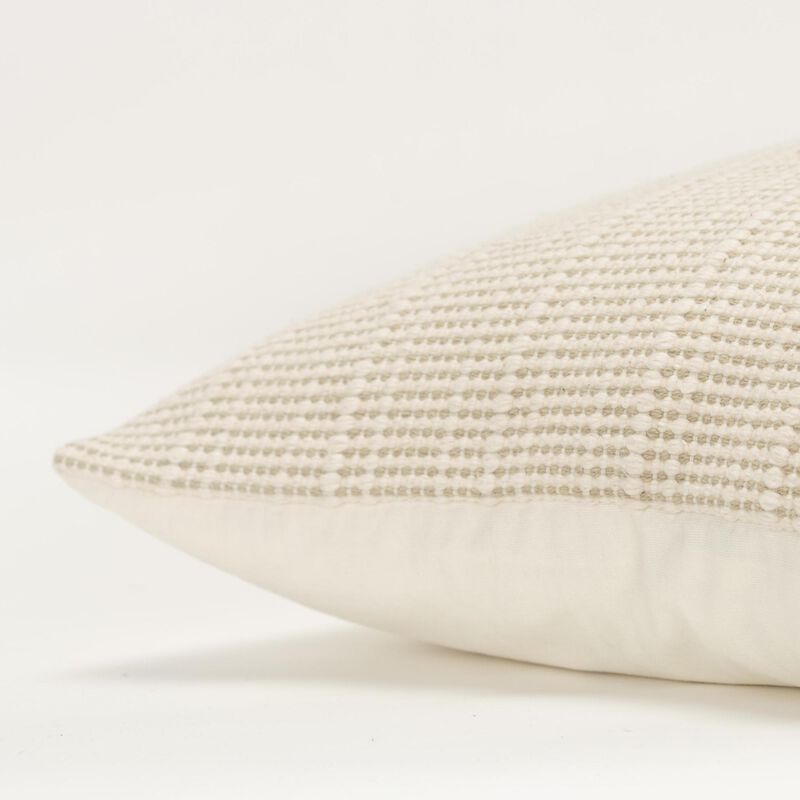 T20629 Pillow