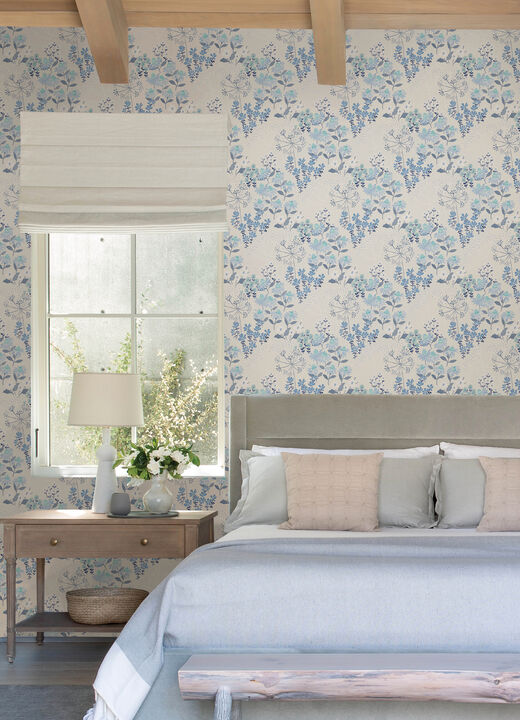 Cultivate Blue Springtime Blooms Wallpaper