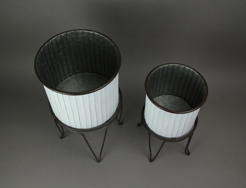 Set of 2 White / Charcoal Round Metal Tub Planters On Stands image number 2