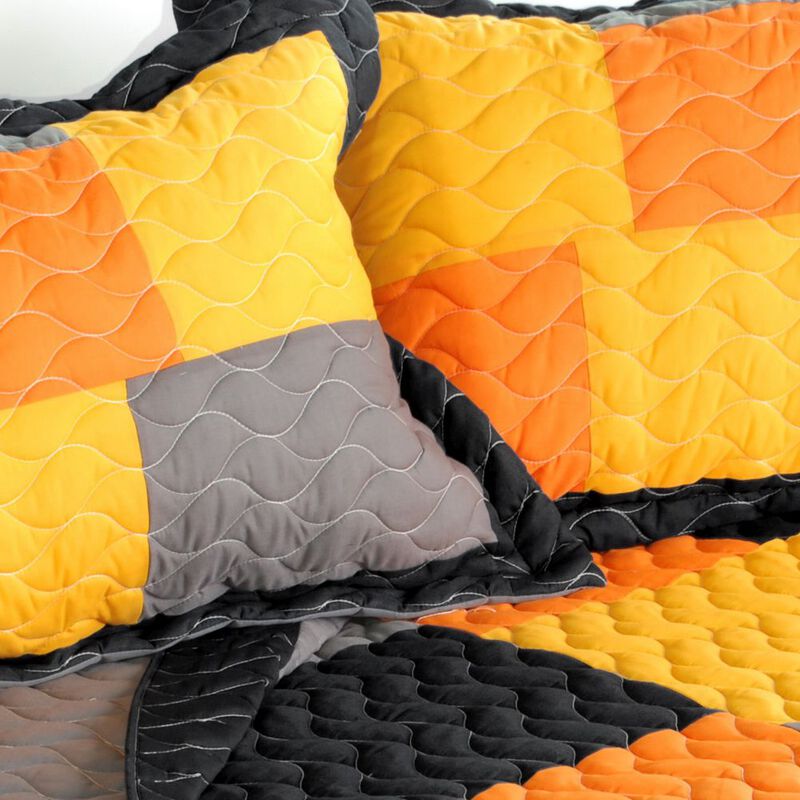 Full Queen Mild Winter 3 Piece Patchwork Quilt Set with Vermicelli Quilting image number 4