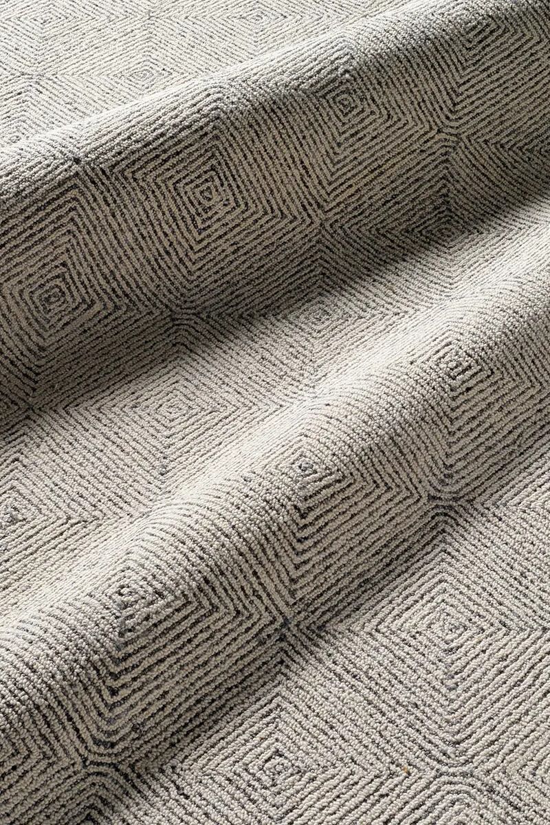 Traditions Made Modern Exhibition Beluga 9' x 12' Rug image number 2