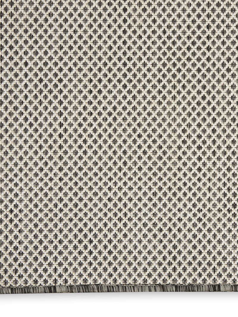 Courtyard COU01 Ivory/Charcoal 4' x 6' Rug