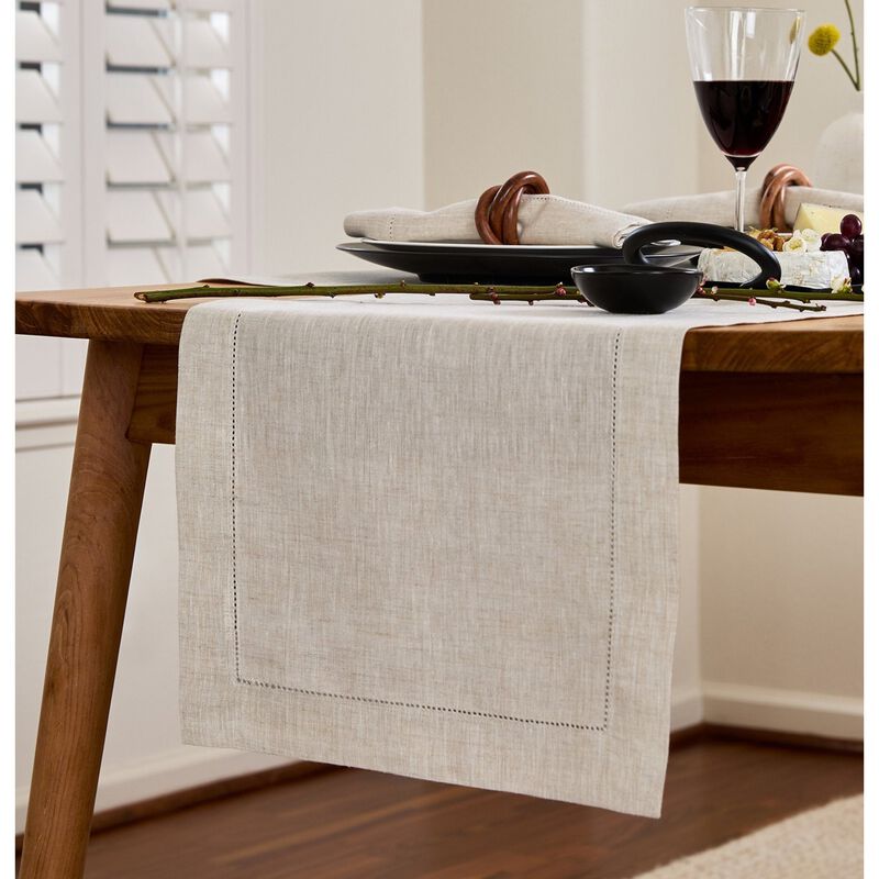 Solino Home Fete 100% Linen Tablecloth &ndash; Handcrafted, Machine Washable, Perfect for Holiday and Everyday Dining