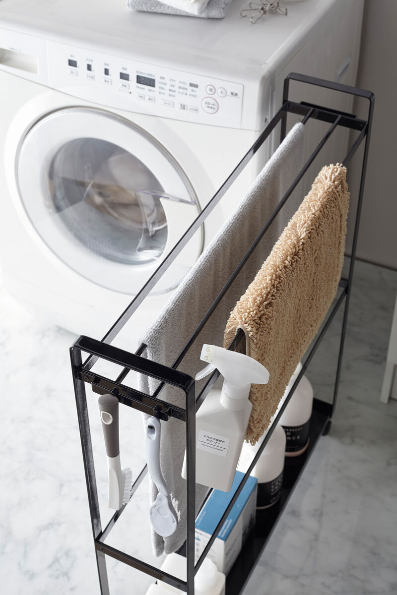 Rolling Towel Rack