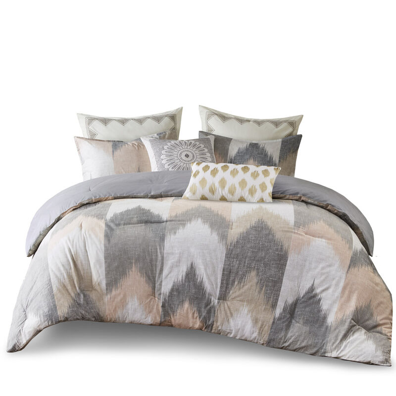 Gracie Mills Heise Ikat Chevron Comforter Set