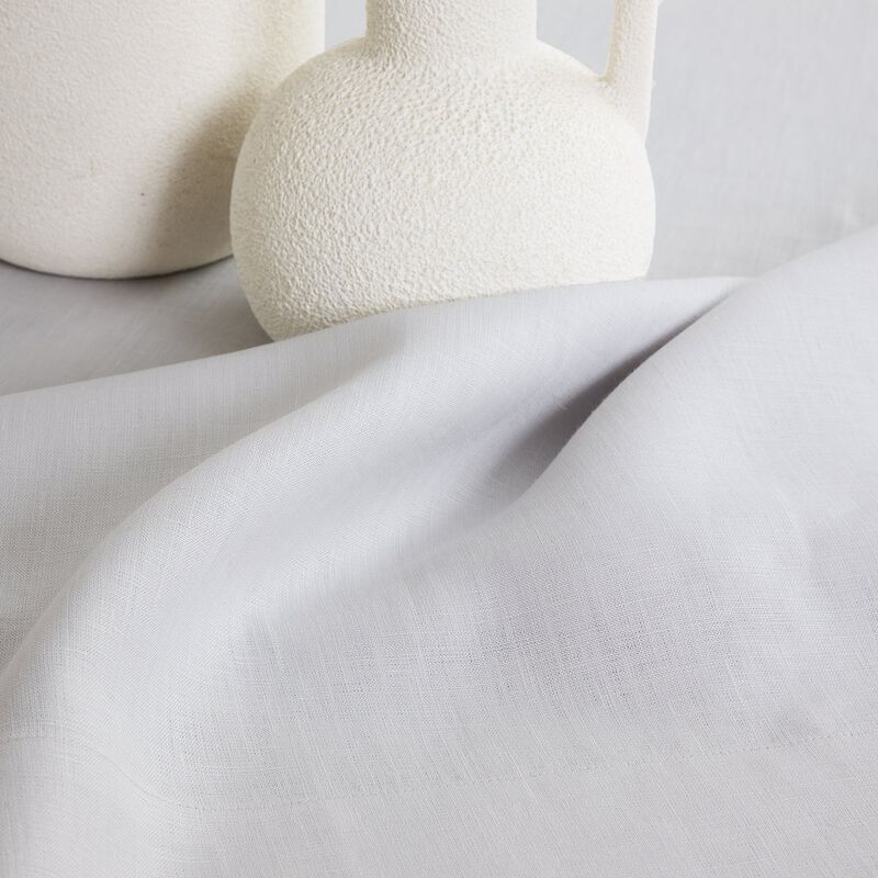 Solino Home Fete 100% Linen Table Throw &ndash; Handcrafted, Machine Washable, Perfect for Holiday and Everyday Dining