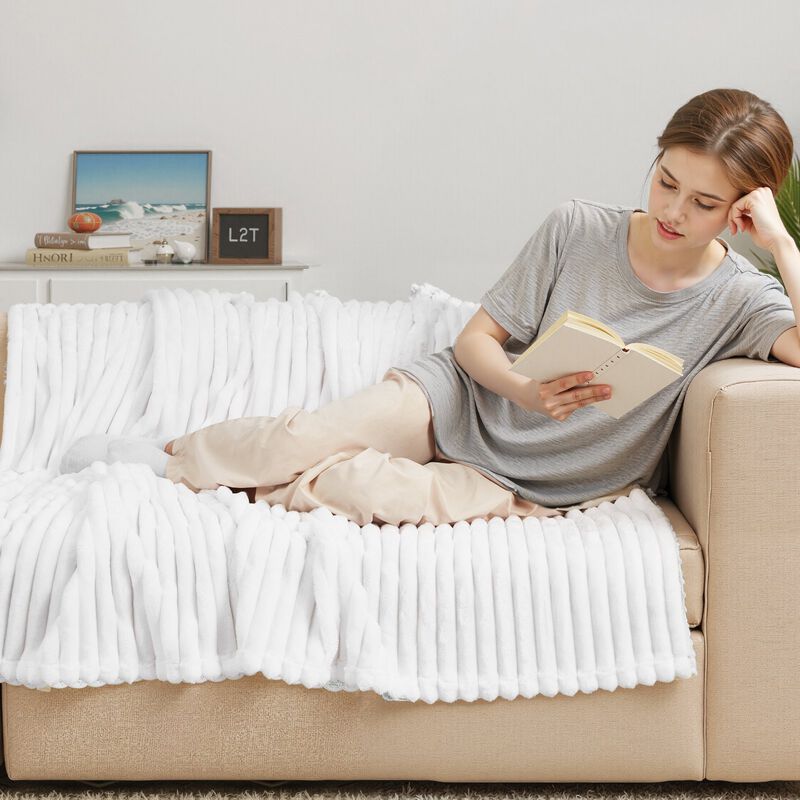 Super Soft Flannel Fleece Throw Blanket Cozy Lightweight Warm Blanket for Sofa Bed Use-White image number 1