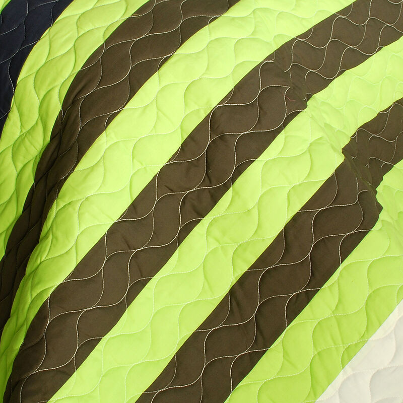 Patchwork Vermicelli Quilted Bedding Set 3-Piece for Cozy Bedroom Comfort-Olive Green image number 4